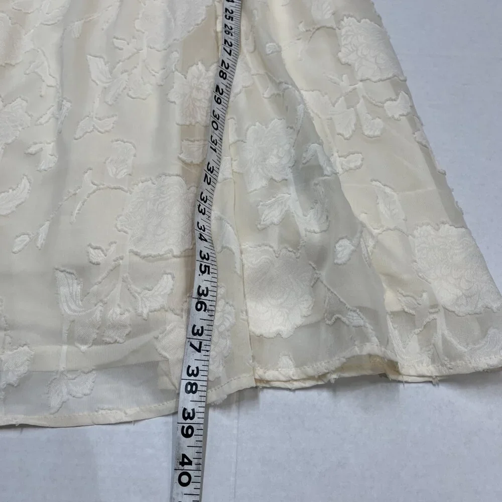 Torrid Dress 0 L Ivory Chiffon Textured Floral Mini Milkmaid Smocked Feminine‎